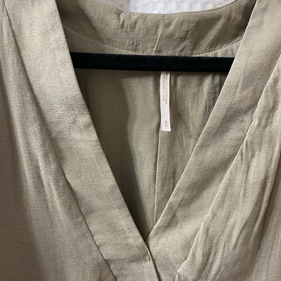 NEVER WORN FP Swing V Neck Tank - Picture 4 of 8